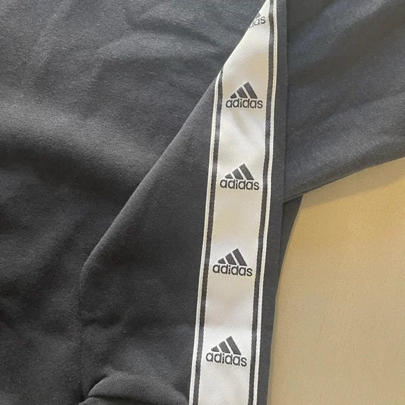 Nwt adidas womens black crewneck sweatshirt size small - Picture 5 of 5